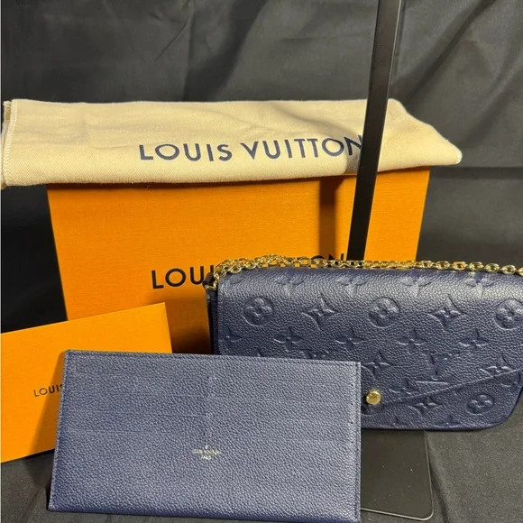 Louis Vuitton- Navy Pochette Félicie Empriente leather MSRP $1620 w/ Full Set - Picture 6 of 16